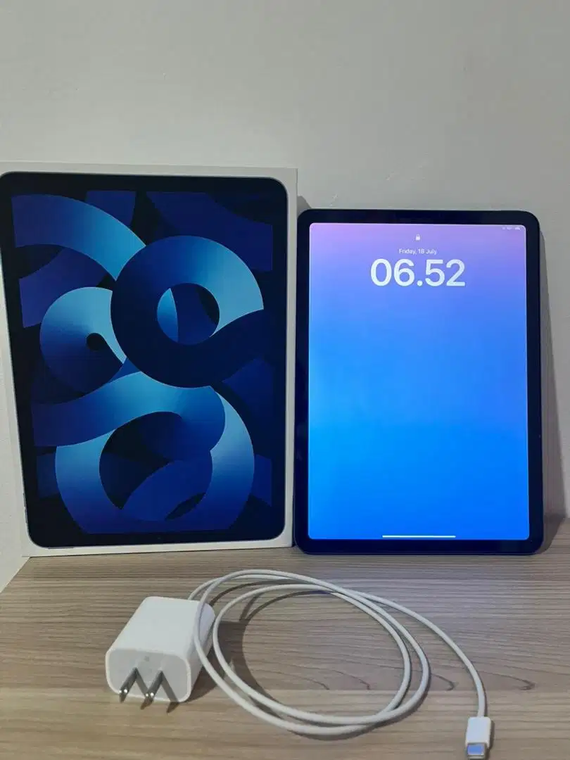 Ipad air 5 warna biru