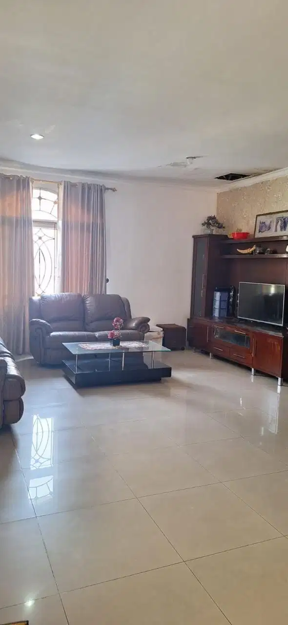 Dijual Rumah Kuda Laut Pik Uk 8x20 Semi Furnish, Siap Huni