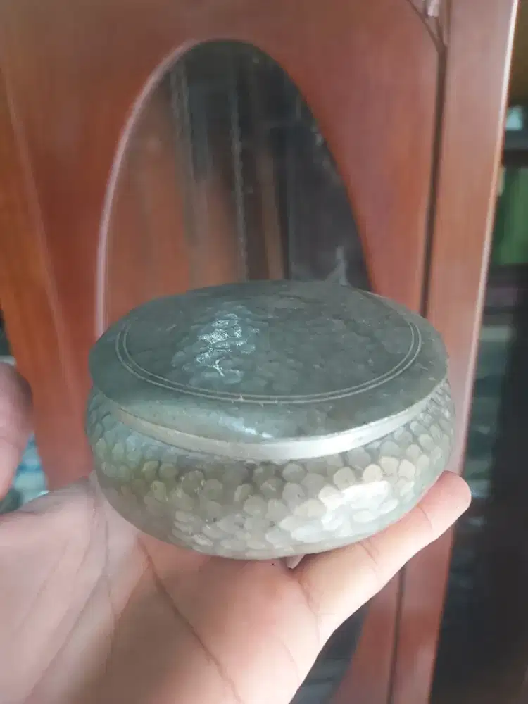 tempat perhiasan kuno