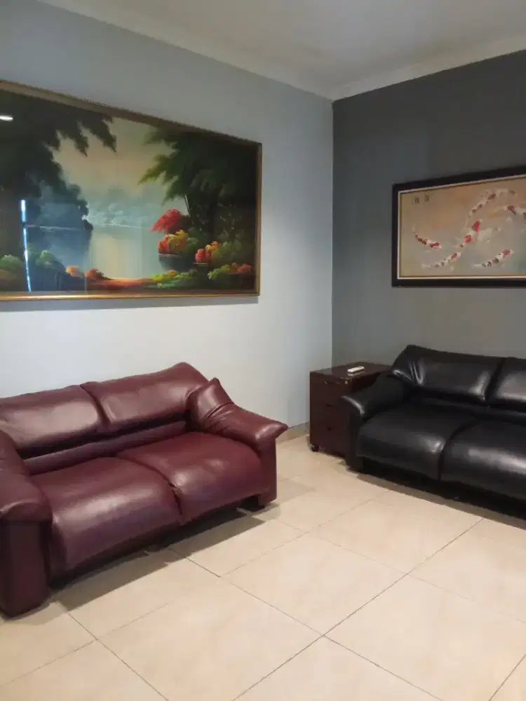 Disewa gedung 2 Lantai Strategis By pass DI. Panjaitan Jakarta Timur