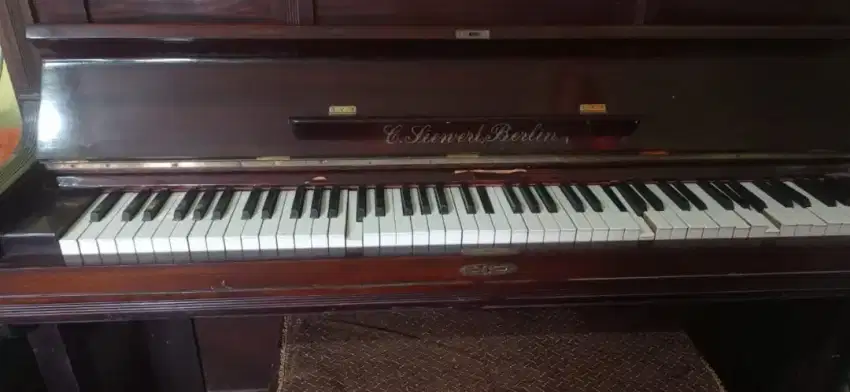 Jual piano tua thn 1971.