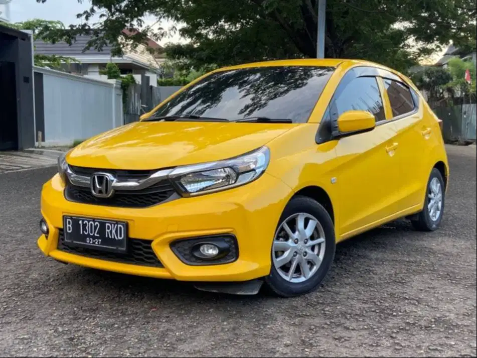 Antik Honda Brio 1.2 ECVT 2022 Kuning low km garansi 3 tahun