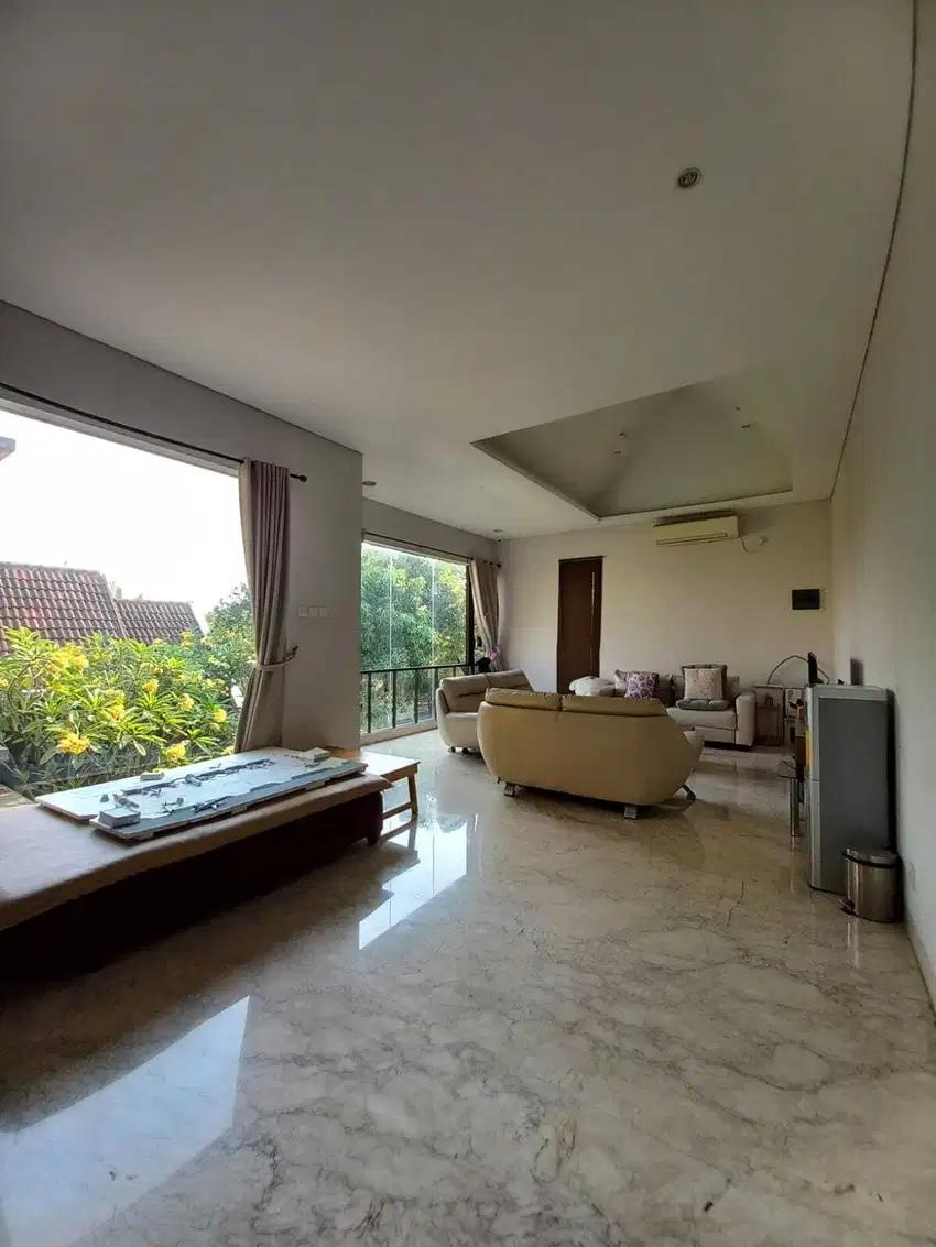 Rumah Dijual Di Gading Serpong 3 Lantai Mewah Bangunan Mandiri