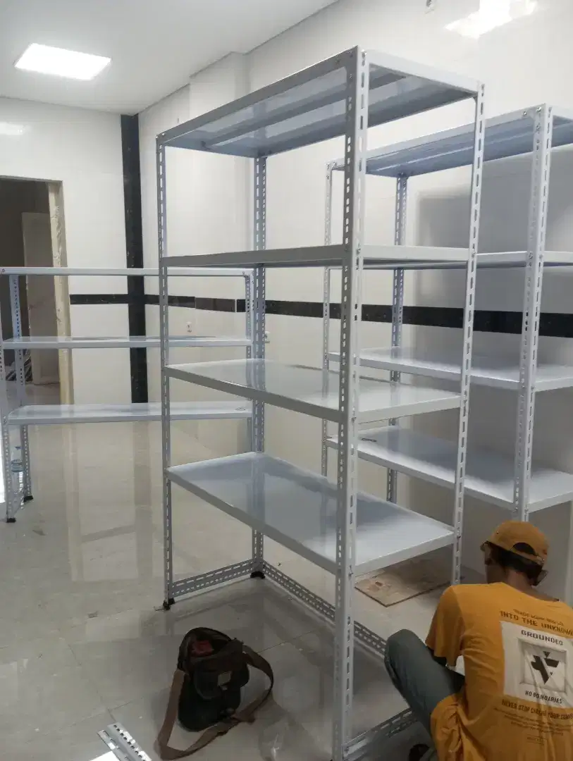 Rak besi serbaguna