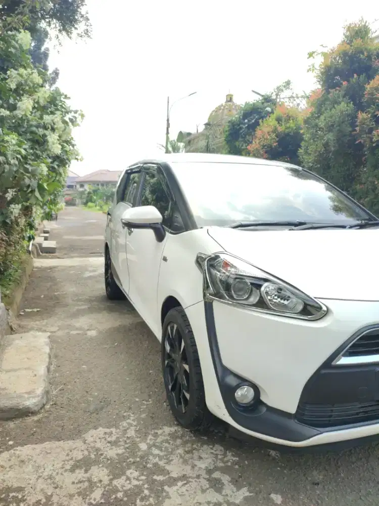 Toyota Sienta G 2017