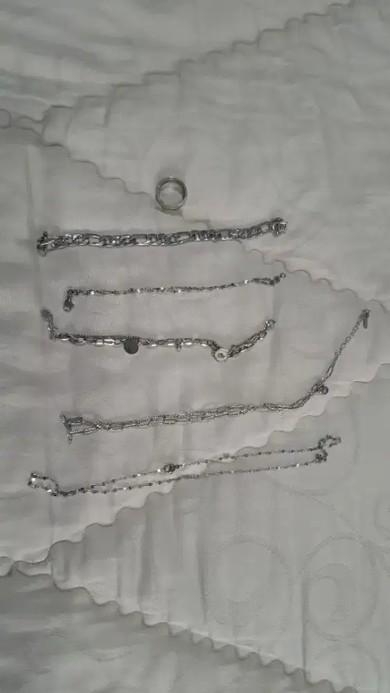 Perhiasan titanium preloved (silver)