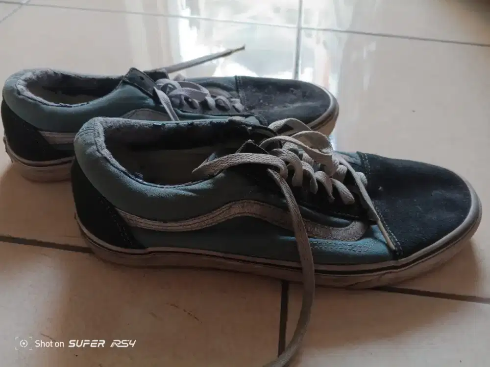 Sepatu Vans navy old school