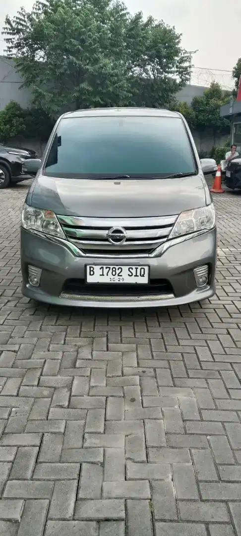 Nissan Serena 2.0 HWS AT 2014