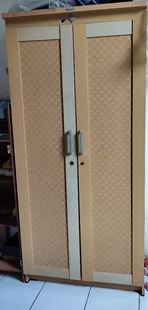 Lemari Baju 2 Pintu