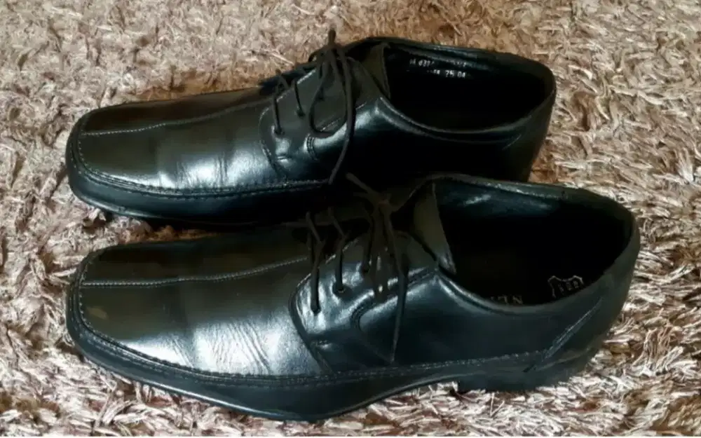 Sepatu Pantofel Pria