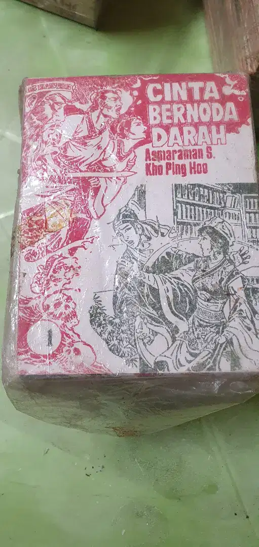 CINTA BERNODA DARAH
