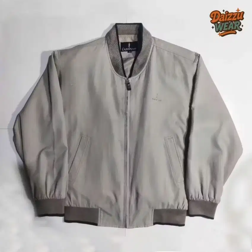 Jacket Bomber Calbintown Warna Cream | Second Like New