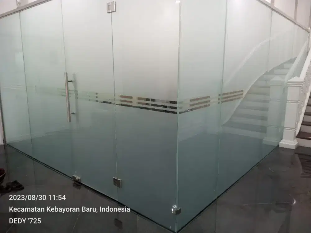 Jasa pasang kaca film sunblast sticker sunblast kaca film gedung
