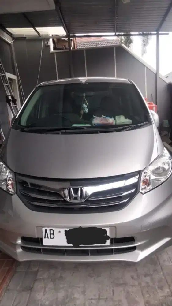 Dijual honda Freed, 2012,km 58 ribu, matic,istimewa
