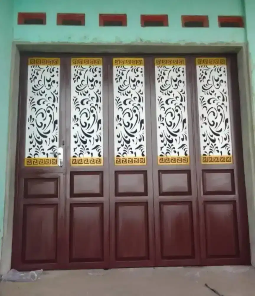 Pintu lipat garasi cuting