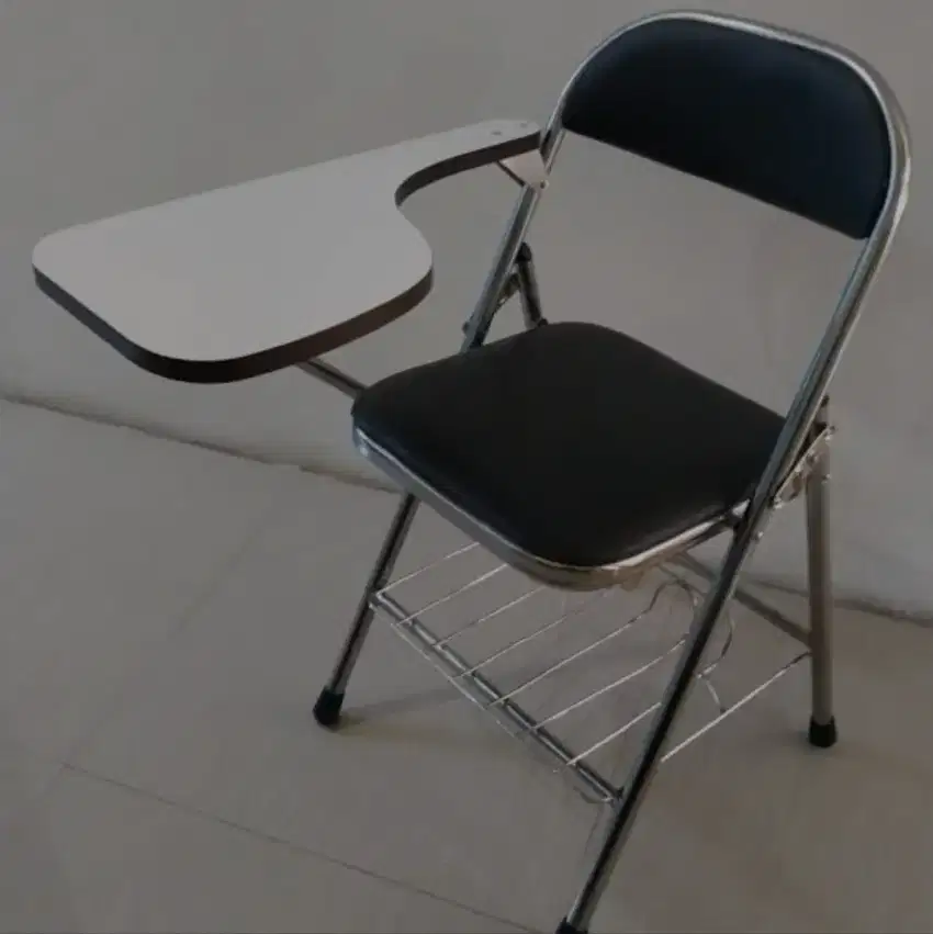 KURSI DENGAN MEJA LIPAT