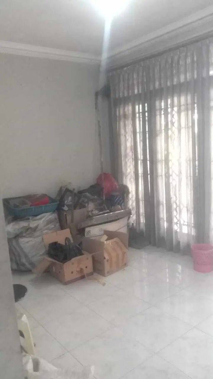 Dijual Rumah 2 Lantai Bagus di Taman Kopo Indah, Bandung