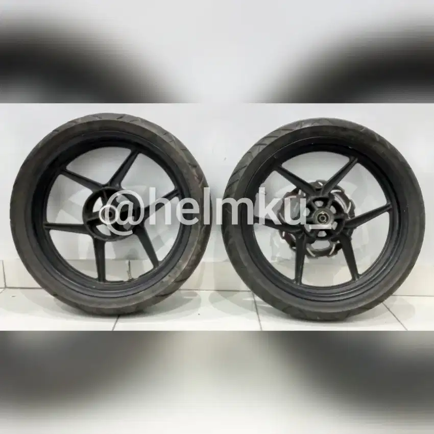 Sepasang Velg 250 x 350 17 Original Chemco CBR150 CB150 New Megapro