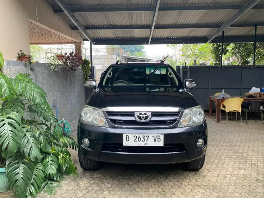 Fortuner V at 4x4 2.7cc 2008