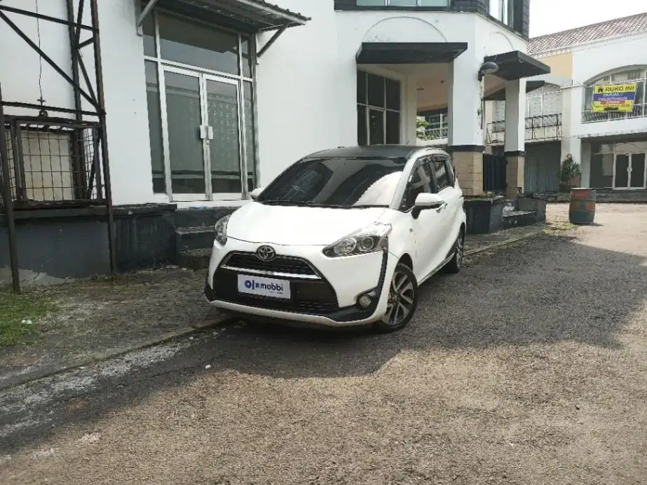 Pajak Panjang - TOYOTA SIENTA 1.5 V BENSIN M/T 2017 PUTIH