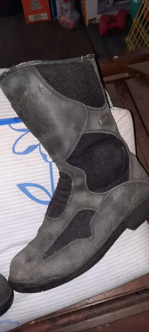Dijual murah sepatu boot touring dainese original size 42