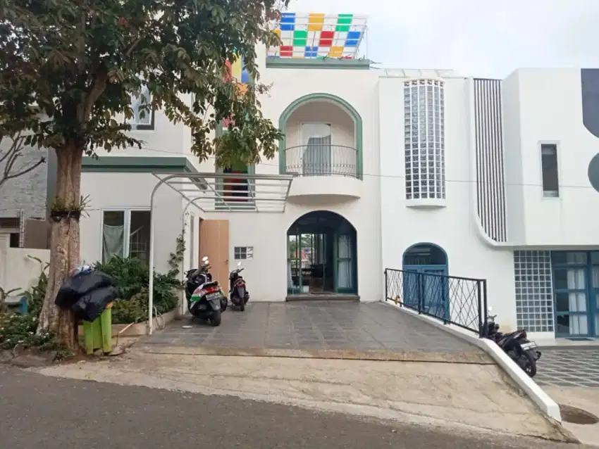 Dijual Rumah Villa di Komplek Resort Dago Pakar