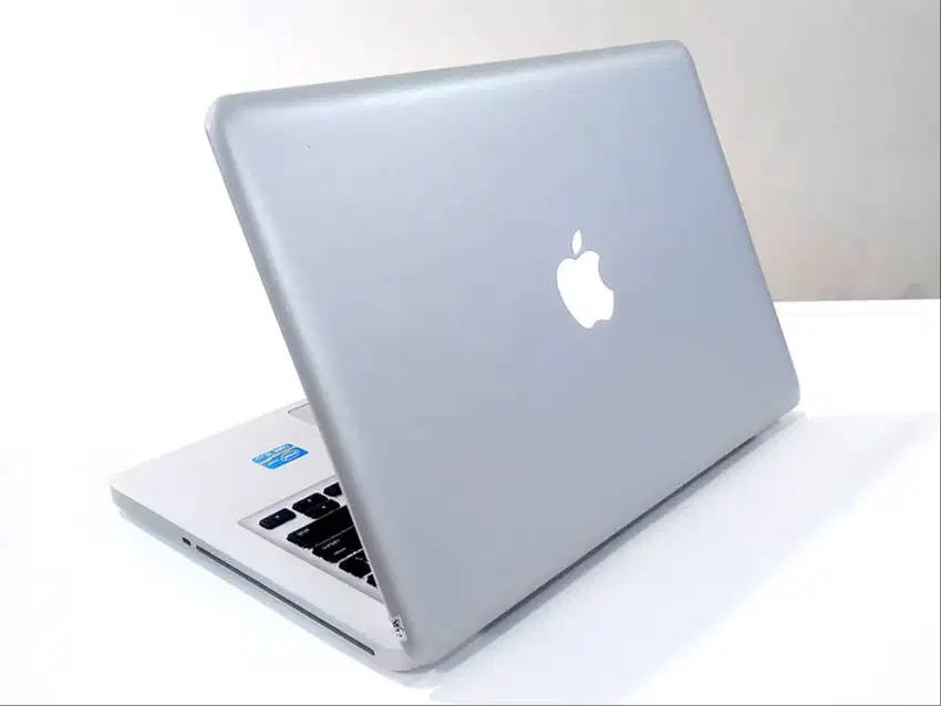 intel core i5 ram 8gb MACBOOK PRO cuma 2jutaan