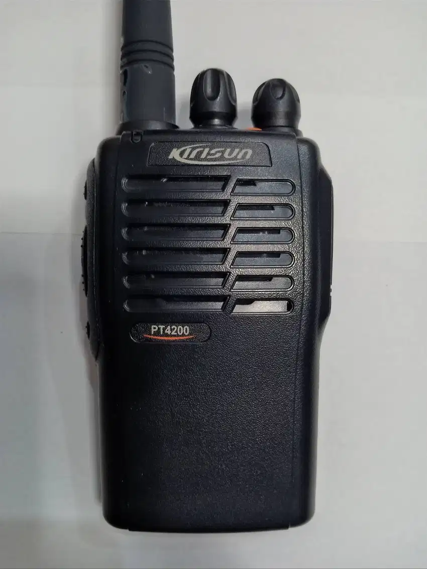 Radio HT Handy Talky Kirisun PT4200 VHF 147-174 Mhz