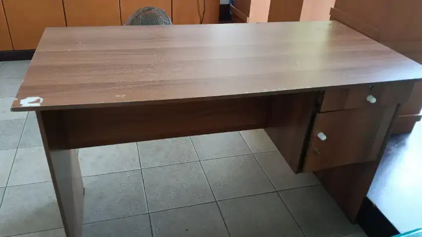 meja kantor/meja belajar