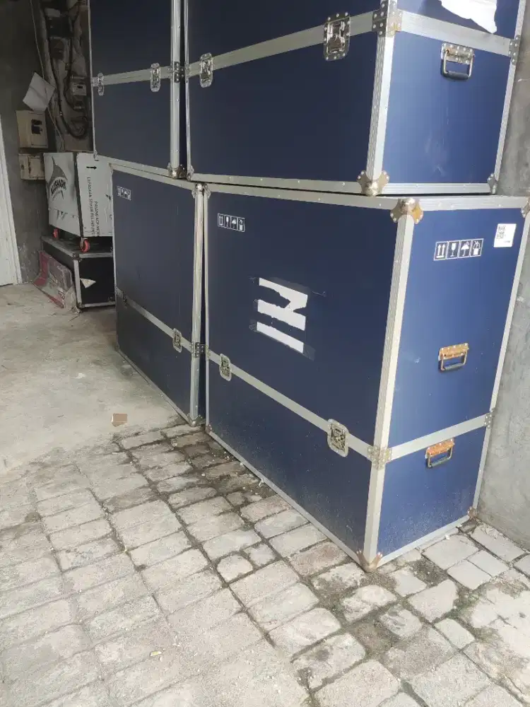 Kardus Box Hard Case Container Besar Bekas