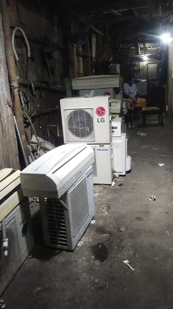 Jual beli AC bekas dan AC rusak