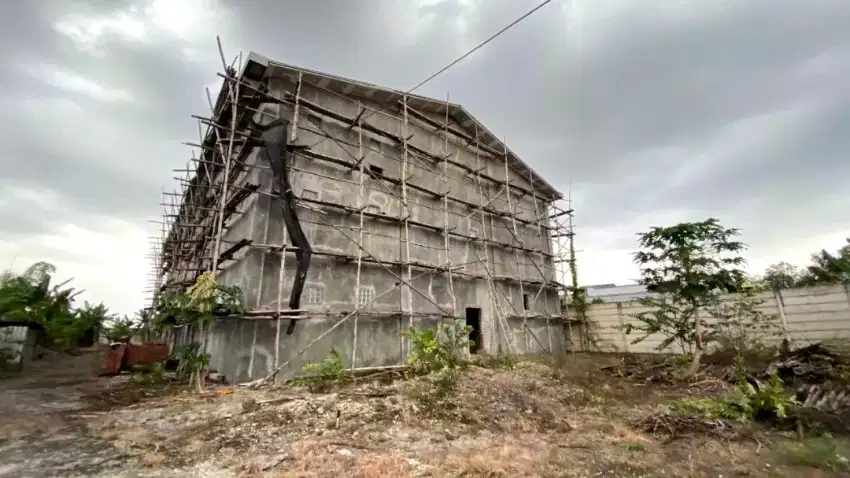 Dijual Gedung Usaha 3 Lantai untuk Pabrik di Bojonegoro