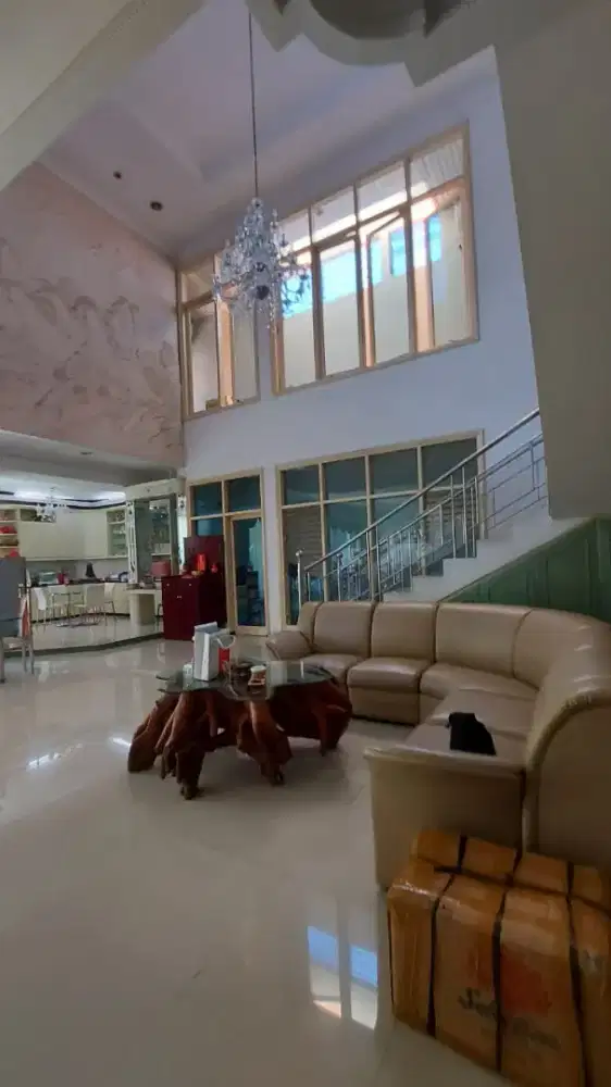 Rumah terawat darmo baru barat shm row jalan besar