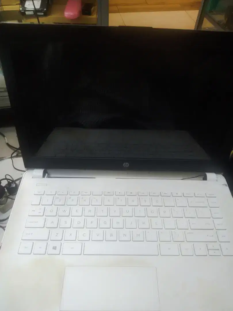 Laptop Hp 14-bs706TU