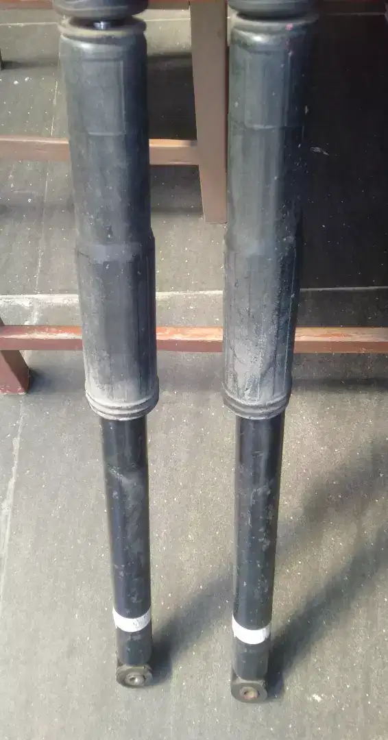 Shock breaker belakang Honda