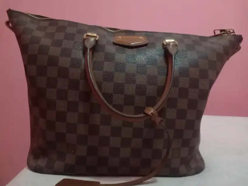 Tas Louis Vuitton