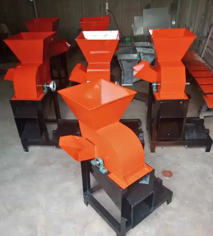 Mesin pencacah rumput multifungsi