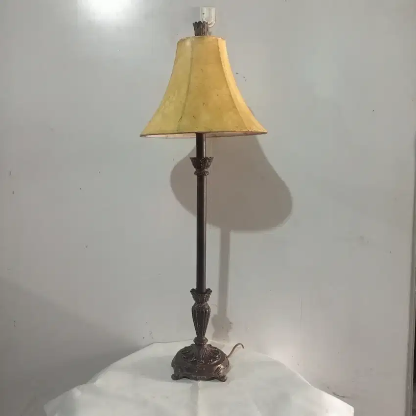 Lampu Meja Vintage Ornamen Eropa • Classic Table Lamp (HARGA SATUAN)