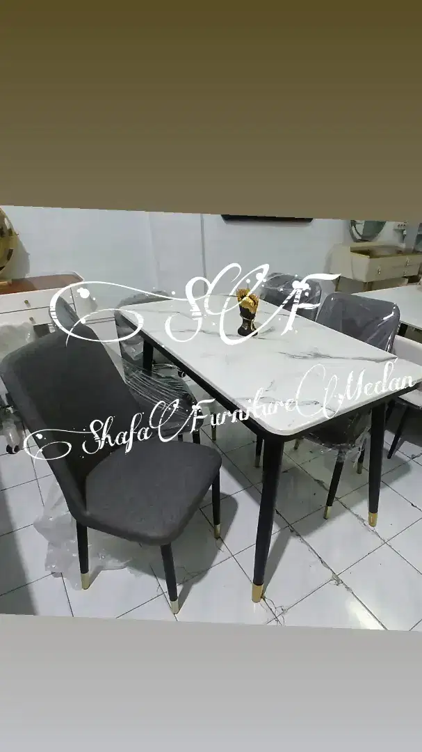 Meja makan import