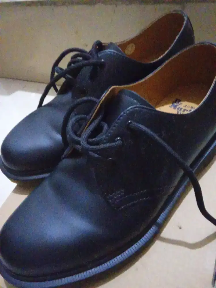 Doc Mart No 39 dan mau dijual