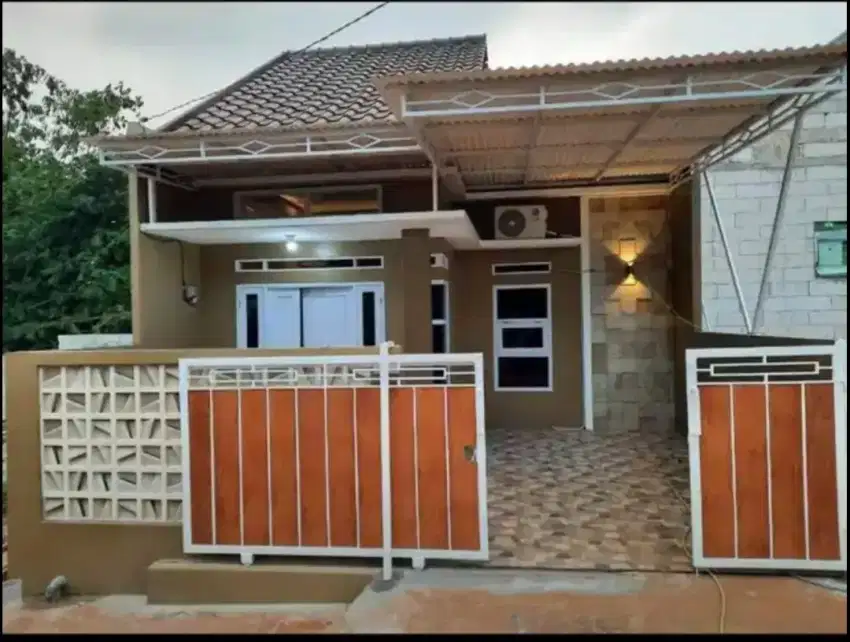 Rumah mewah harga murah akses mobil 3 menit ke stasiun depok