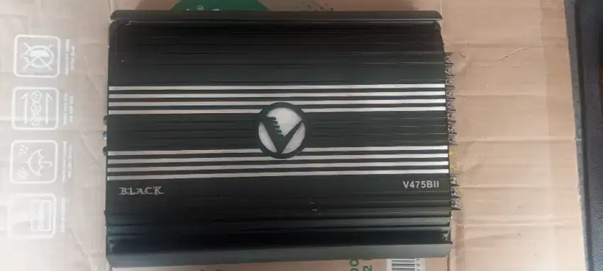 1 set Audio Mobil paket lengkap