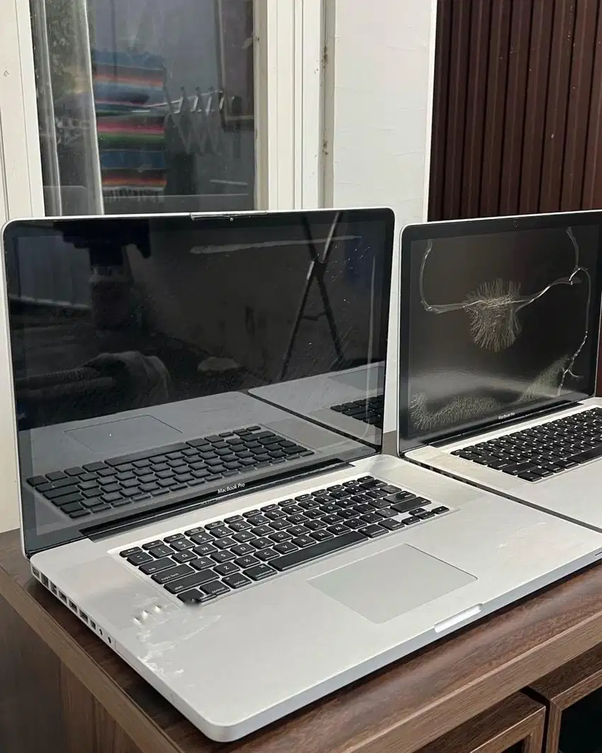 Macbook Pro 15inch dan 16 inch