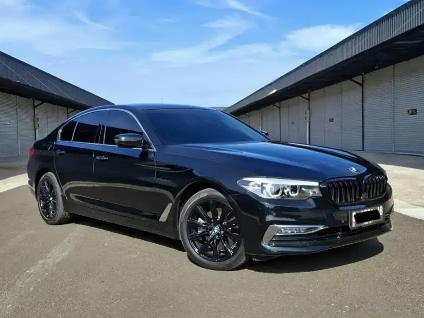 BMW 520i Luxury 2018 Low KM 20RB Antik
