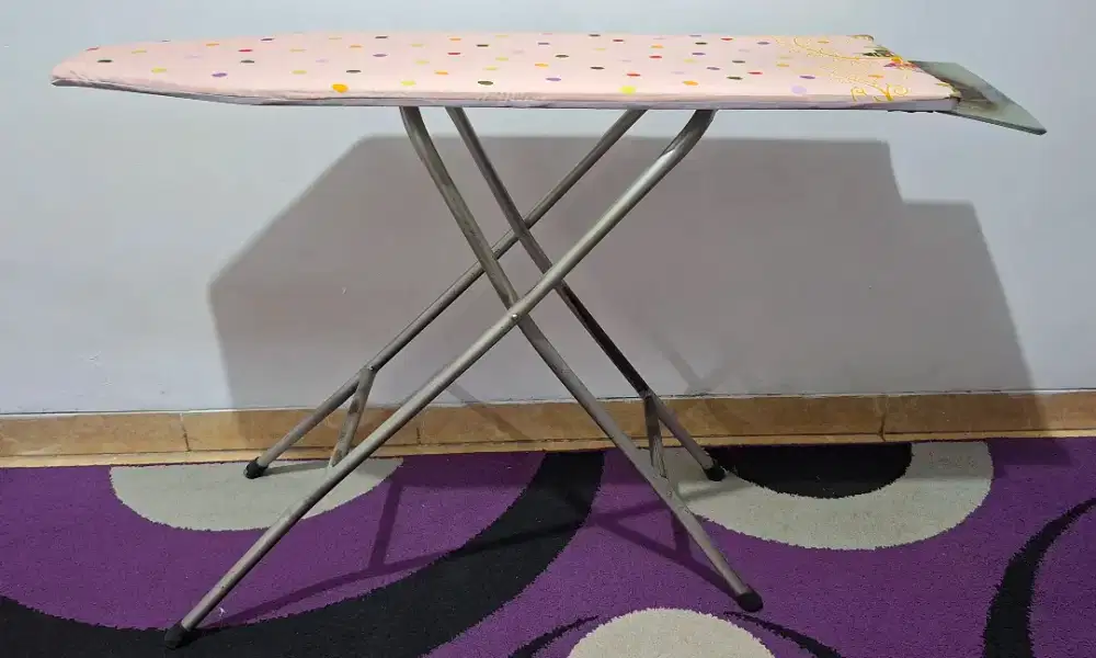 Meja Setrika Lipat Berdiri