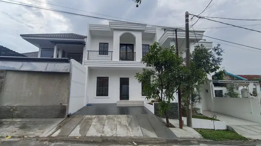 DIJUAL RUMAH 2 LANTAI VIEW GUNUNG DI SENTUL CITY SSR510