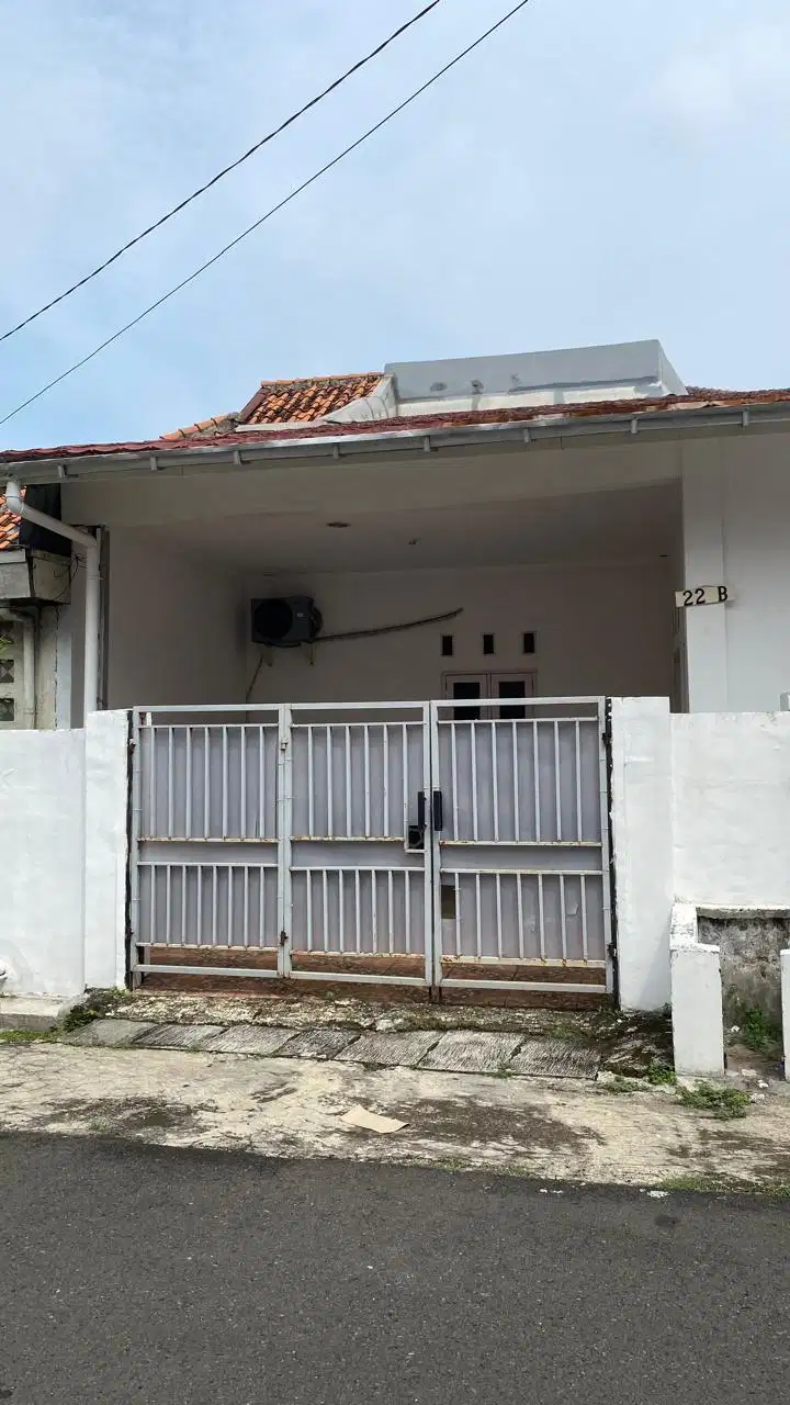 RUMAH NYAMAN DAN STRATEGIS  MURAH DI OTISTA JATINEGARA