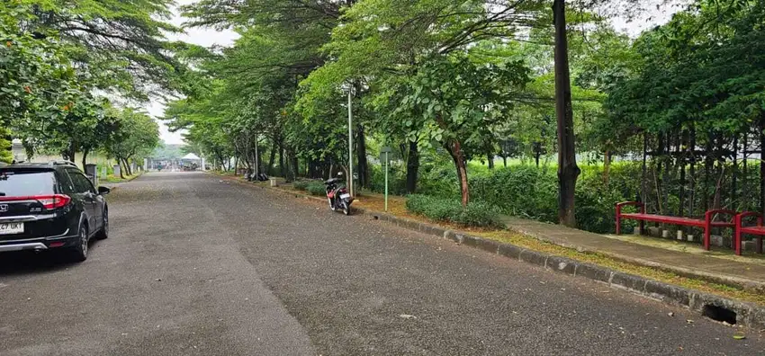 Tanah Kavling Hoek Bentuk Kotak Puri Botanical Dekat Puri Indah