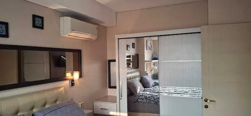 Apartment Trivium South Tower View Lake FF Luxury  Lippo Cikarang