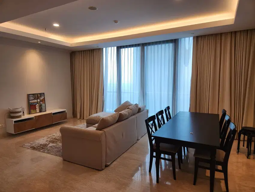 Apartment Ciputra world voila jual 4BR furnish mewah ada sky deck